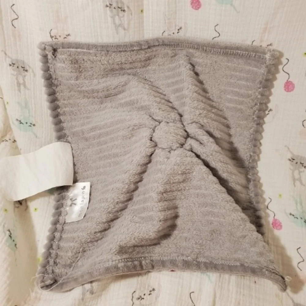 MON‎ LAPIN  Lovey Elephant  Embroided Eyes Ribbed Security Blanket